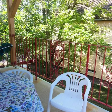 Fecskefeszek Nyaralohaz Case de vacanță