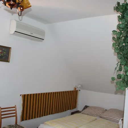 Fecskefeszek Nyaralohaz Case de vacanță *