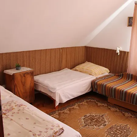Case de vacanță Fecskefeszek Nyaralohaz *