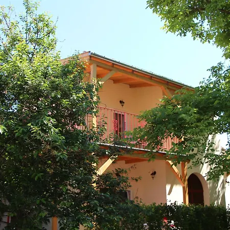 Casa vacanze Fecskefeszek Nyaralohaz *