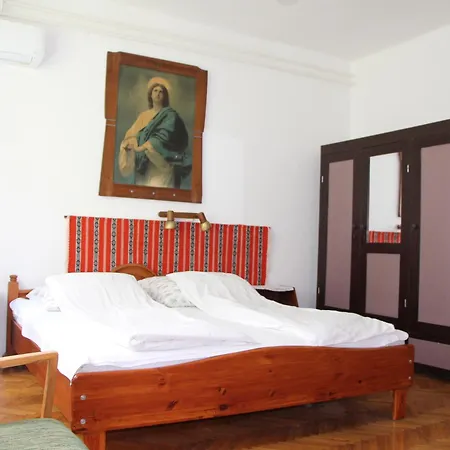 Fecskefeszek Nyaralohaz Case de vacanță *