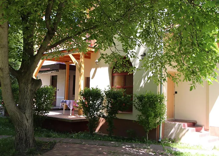 Fecskefeszek Nyaralohaz Casa vacanze Hajdúszoboszló