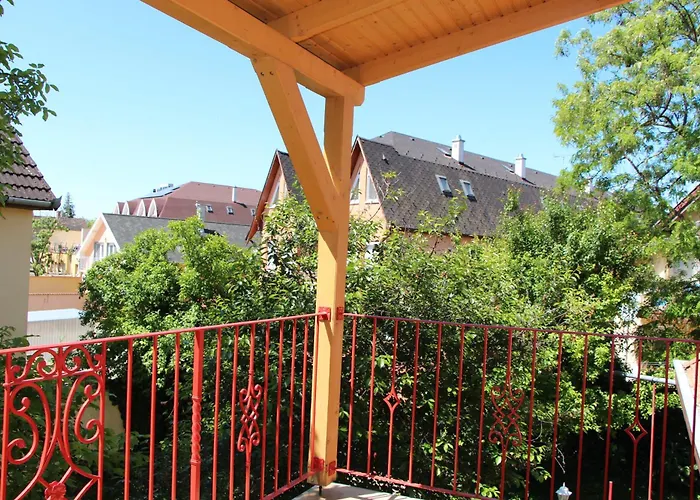 Fecskefeszek Nyaralohaz