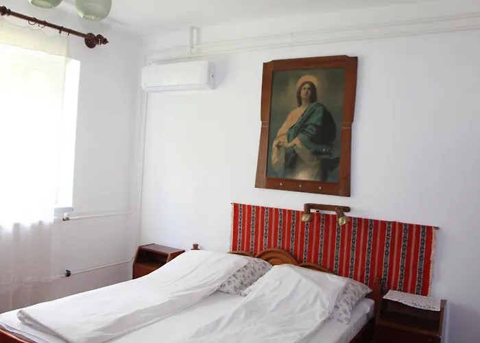 Fecskefeszek Nyaralohaz