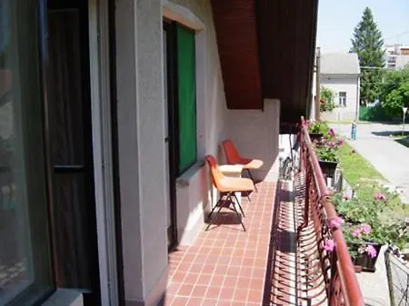 Fecskefeszek Nyaralohaz Hajdúszoboszló